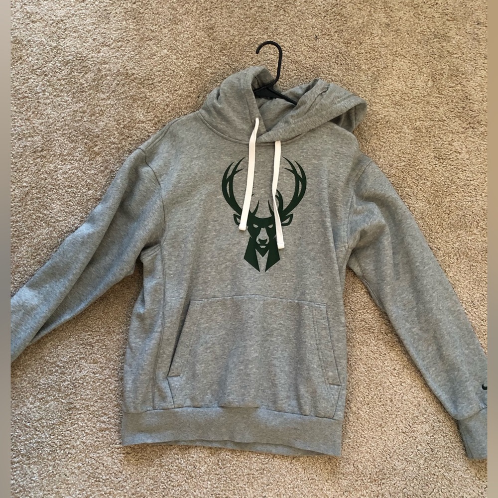 Milwaukee Bucks Nike Sweatshirt